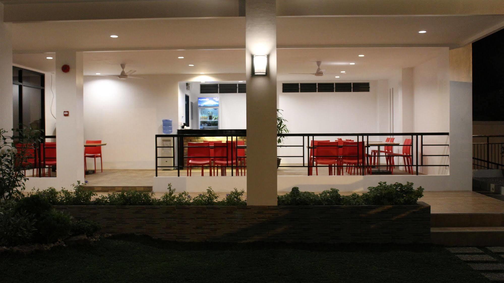 Be-Ing Suites Davao Exterior photo